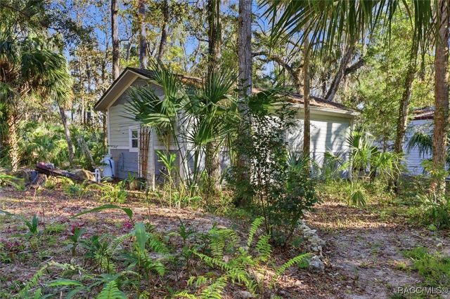 398 S Winterset Avenue, Crystal River, FL 34429