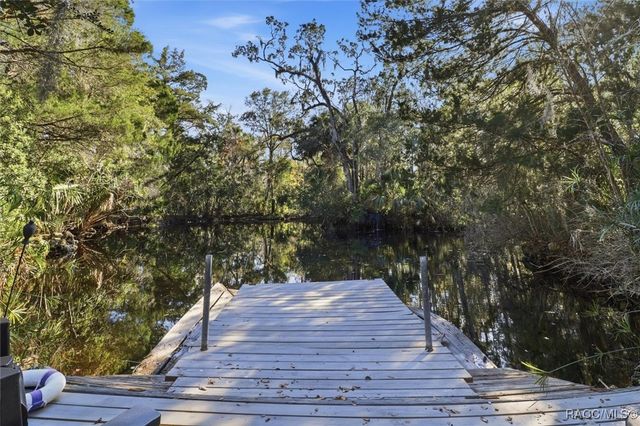 398 S Winterset Avenue, Crystal River, FL 34429