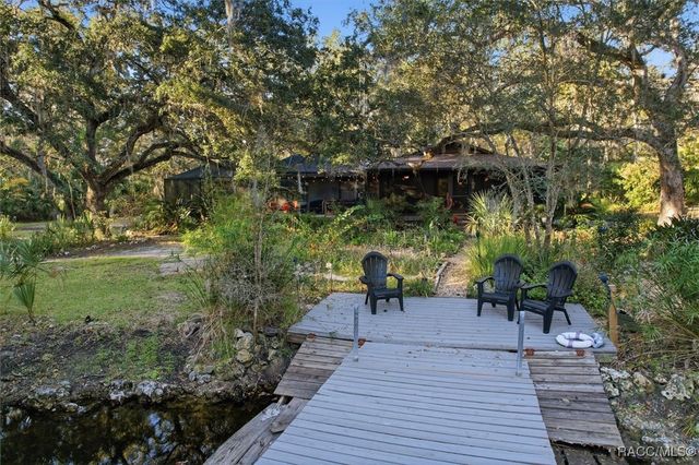 398 S Winterset Avenue, Crystal River, FL 34429