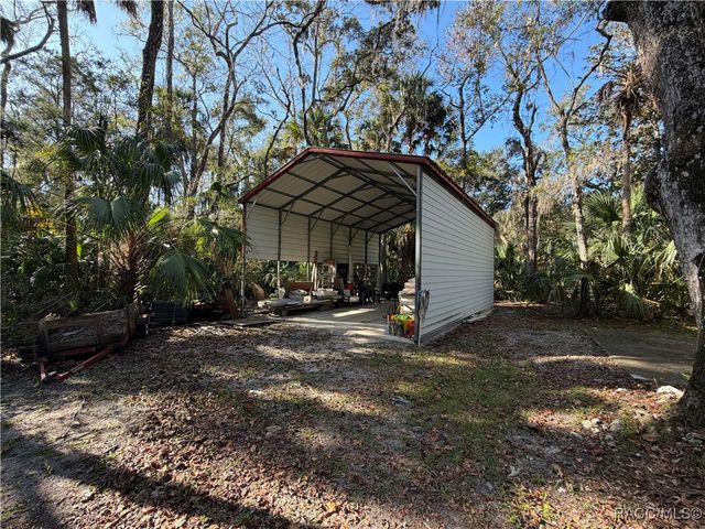 398 S Winterset Avenue, Crystal River, FL 34429