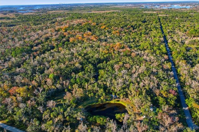 398 S Winterset Avenue, Crystal River, FL 34429