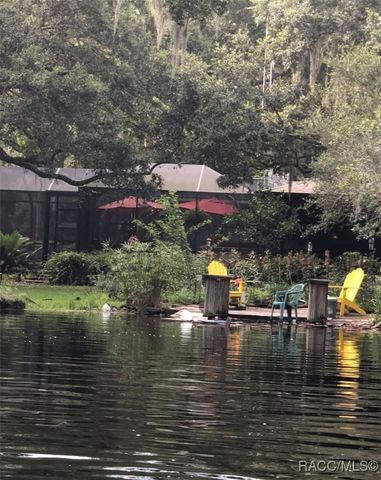 398 S Winterset Avenue, Crystal River, FL 34429