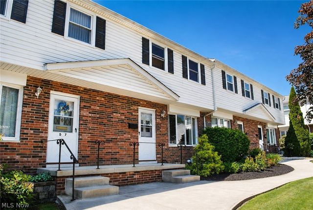 6484 State Road D8, Parma, OH 44134