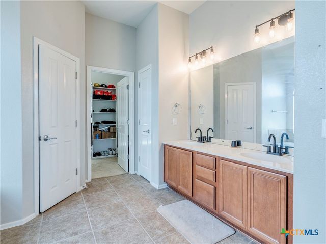 125 Sweet Gum, Kyle, TX 78640