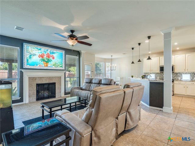 125 Sweet Gum, Kyle, TX 78640