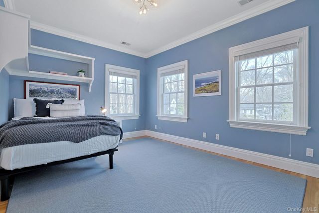 24 Fairview Road, Scarsdale, NY 10583