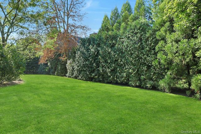 24 Fairview Road, Scarsdale, NY 10583