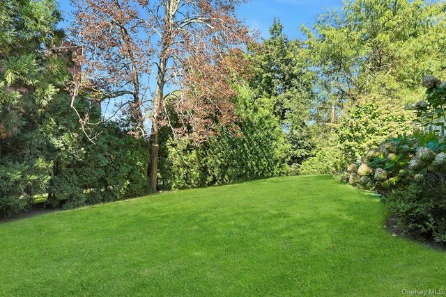 24 Fairview Road, Scarsdale, NY 10583