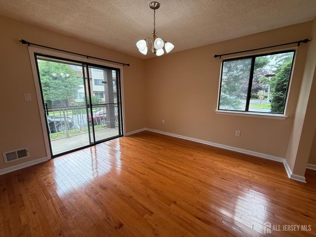 1302 Edison Glen Terrace, Edison, NJ 08837