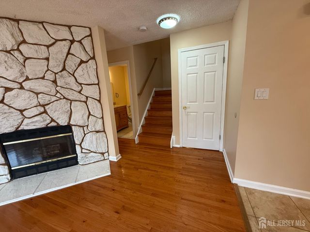 1302 Edison Glen Terrace, Edison, NJ 08837