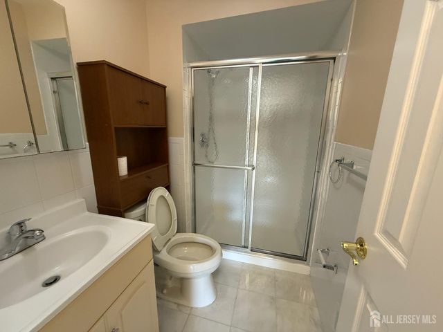 1302 Edison Glen Terrace, Edison, NJ 08837