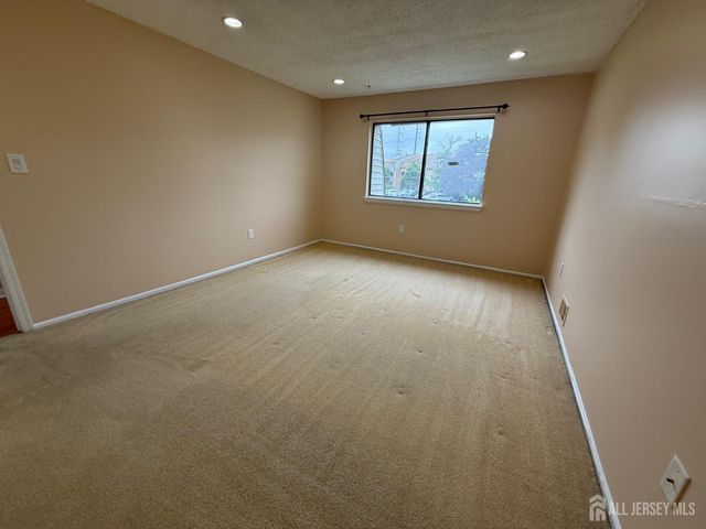1302 Edison Glen Terrace, Edison, NJ 08837