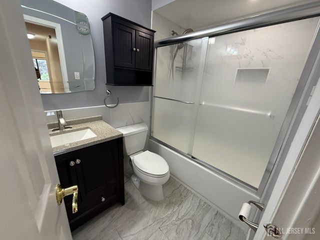 1302 Edison Glen Terrace, Edison, NJ 08837