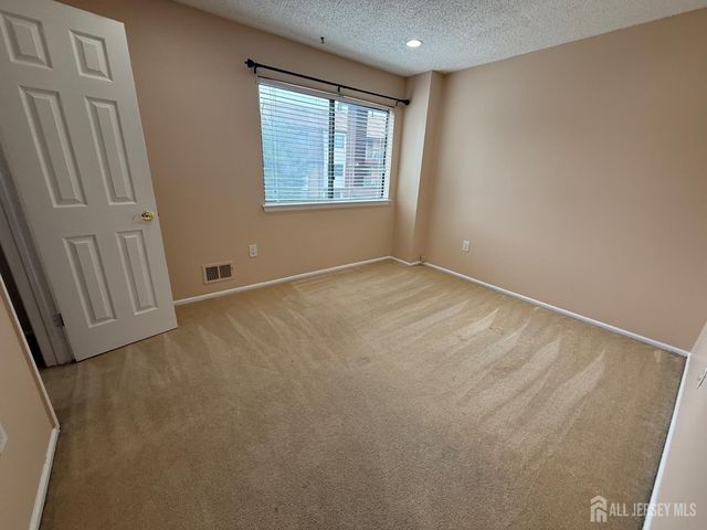 1302 Edison Glen Terrace, Edison, NJ 08837