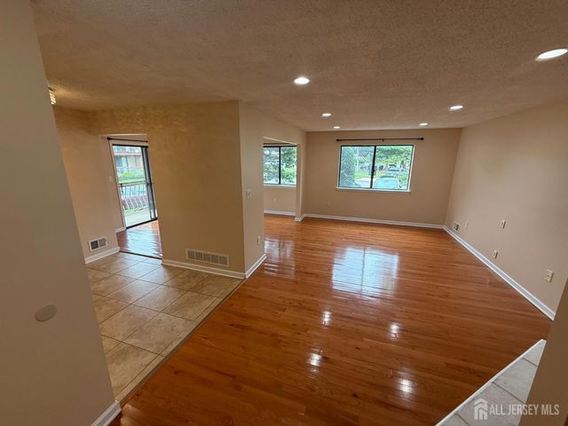 1302 Edison Glen Terrace, Edison, NJ 08837