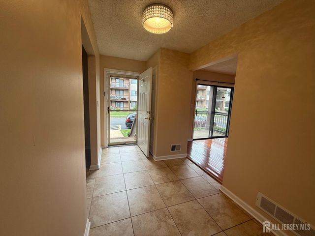 1302 Edison Glen Terrace, Edison, NJ 08837