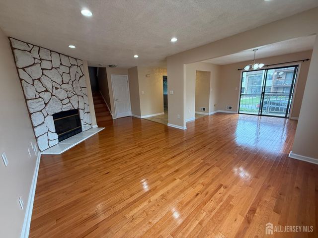 1302 Edison Glen Terrace, Edison, NJ 08837