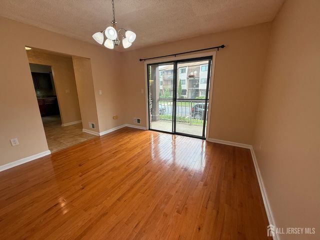 1302 Edison Glen Terrace, Edison, NJ 08837