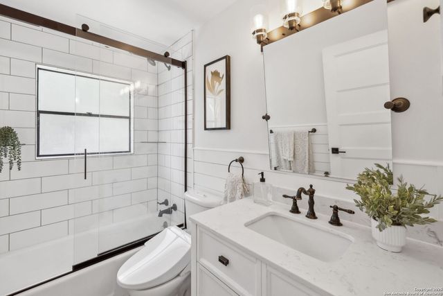 116 College, Alamo Heights, TX 78209