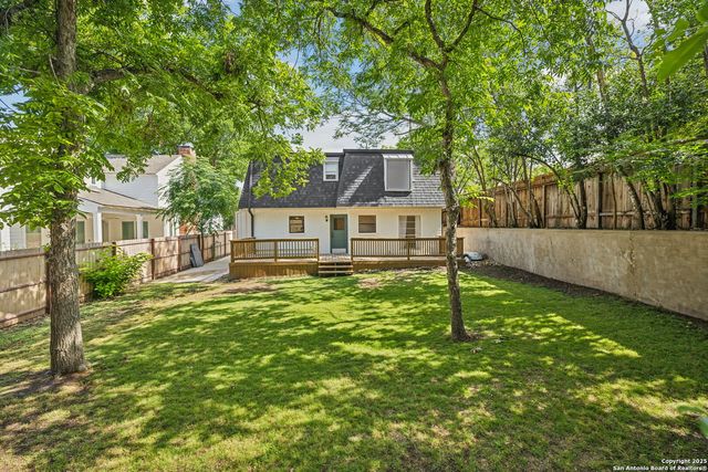 116 College, Alamo Heights, TX 78209