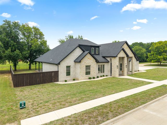 7611 Awadi Court, Arlington, TX 76001