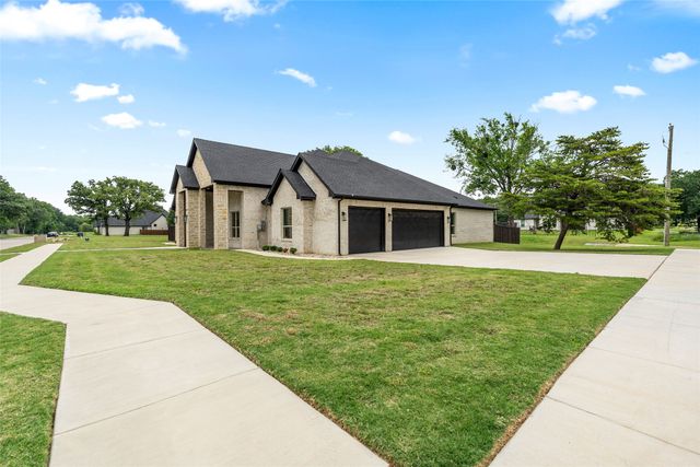 7611 Awadi Court, Arlington, TX 76001