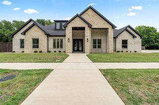 7611 Awadi Court, Arlington, TX 76001