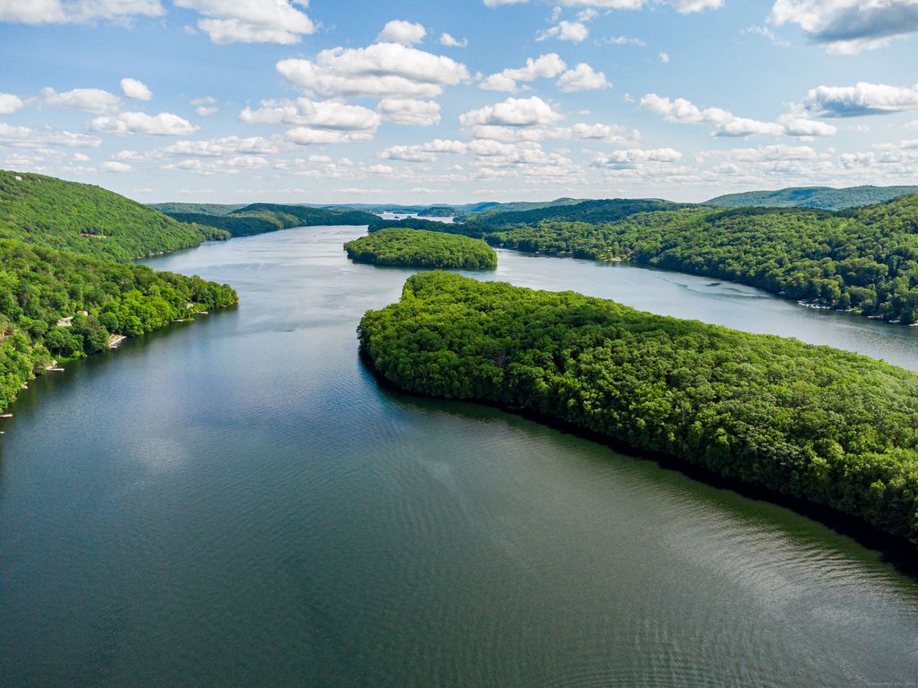 18 CANDLEWOOD LAKE Drive, Sherman, CT 06784