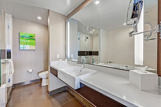 2600 West Harmon Avenue 22039, Las Vegas, NV 89158