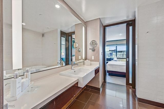 2600 West Harmon Avenue 22039, Las Vegas, NV 89158