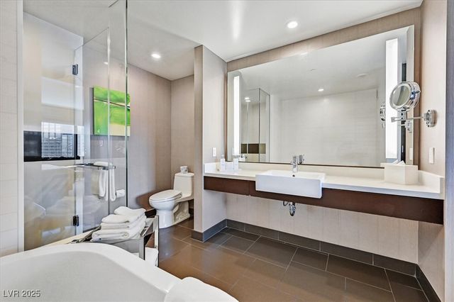 2600 West Harmon Avenue 22039, Las Vegas, NV 89158