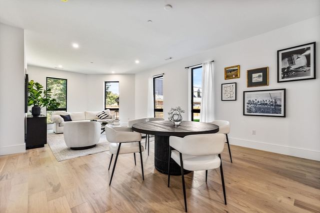 1114 Beacon St. 203, Newton, MA 02641