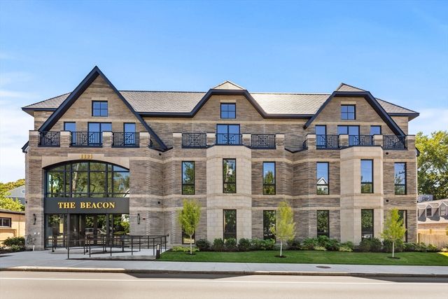 1114 Beacon St. 203, Newton, MA 02641