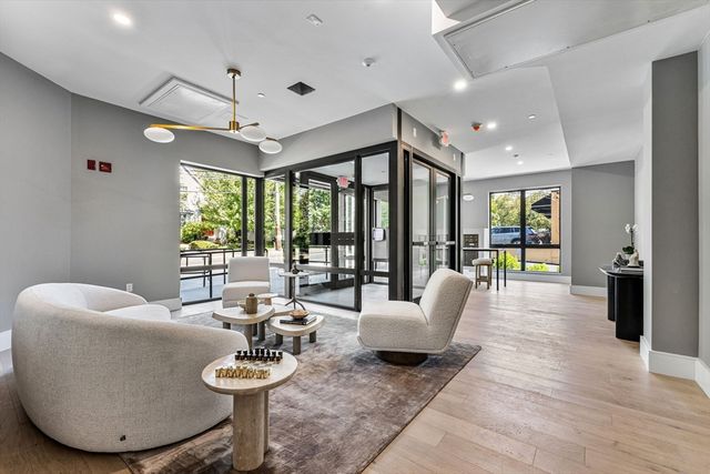 1114 Beacon St. 203, Newton, MA 02641