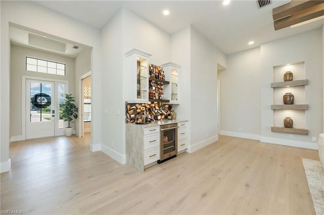 9679 Moonflower CT, Naples, FL 34114
