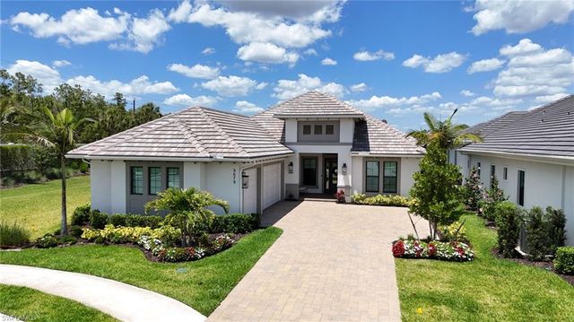 9679 Moonflower CT, Naples, FL 34114