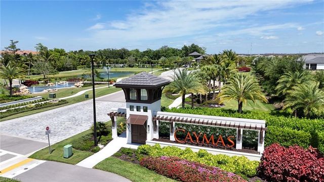 9679 Moonflower CT, Naples, FL 34114