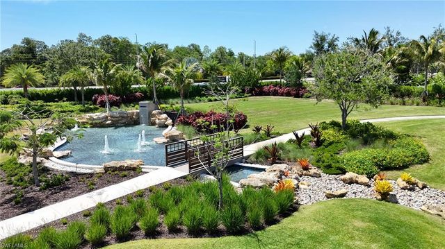 9679 Moonflower CT, Naples, FL 34114