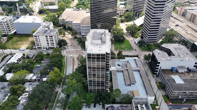 5001 Woodway Drive 705, Houston, TX 77056