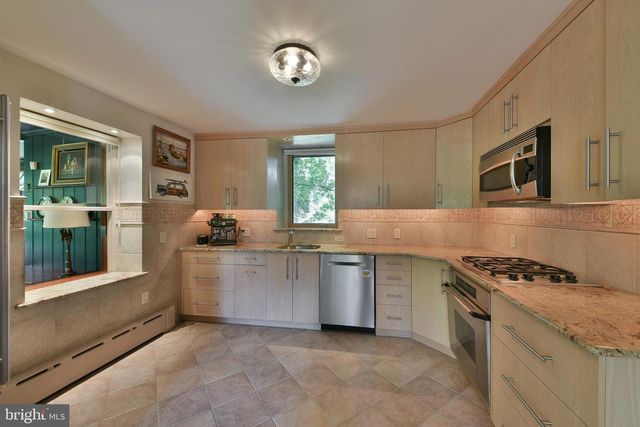 495 BYBERRY RD, Huntingdon Valley, PA 19006