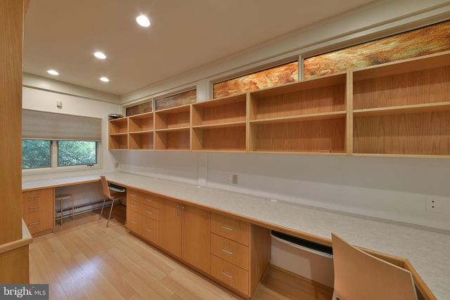 495 BYBERRY RD, Huntingdon Valley, PA 19006