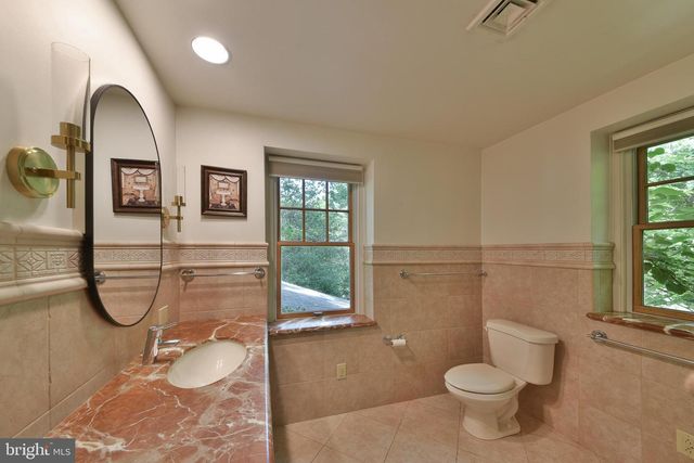 495 BYBERRY RD, Huntingdon Valley, PA 19006