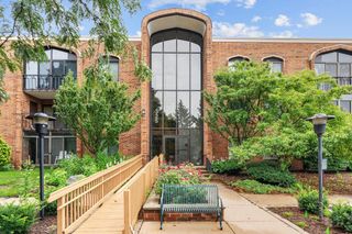 325 S Yellowstone Drive #320, Madison, WI 53705