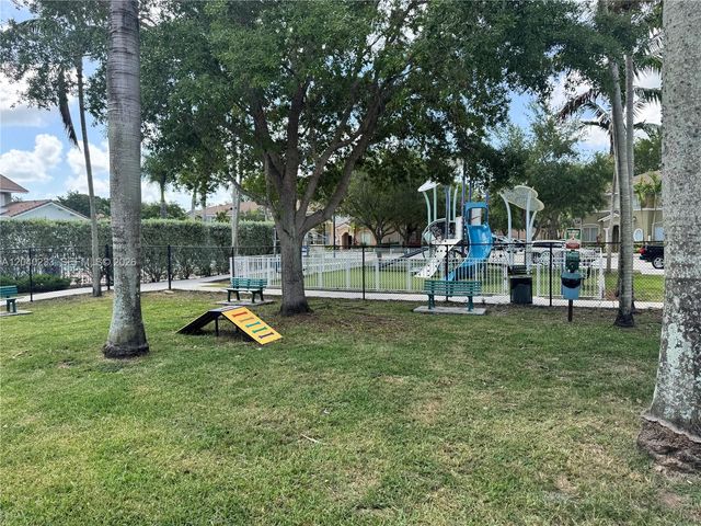 1019 SE 24th Terrace, Homestead, FL 33035
