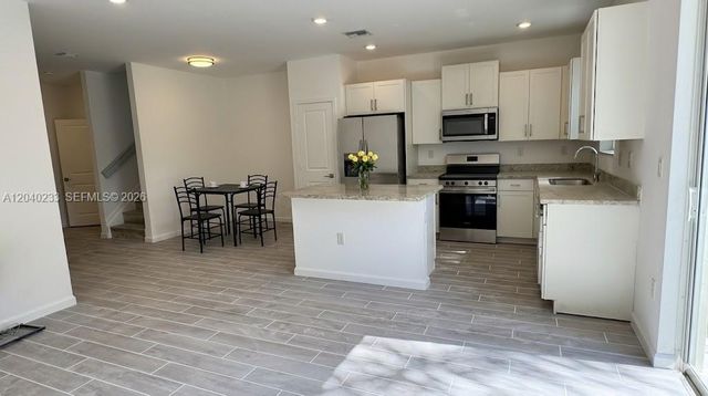 1019 SE 24th Terrace, Homestead, FL 33035