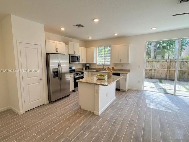 1019 SE 24th Terrace, Homestead, FL 33035