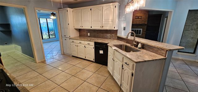 2550 Meadow lake Drive, Abilene, TX 79606