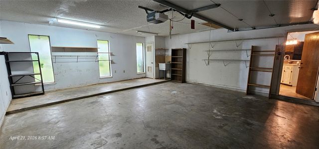 2550 Meadow lake Drive, Abilene, TX 79606