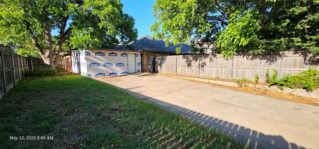 2550 Meadow lake Drive, Abilene, TX 79606