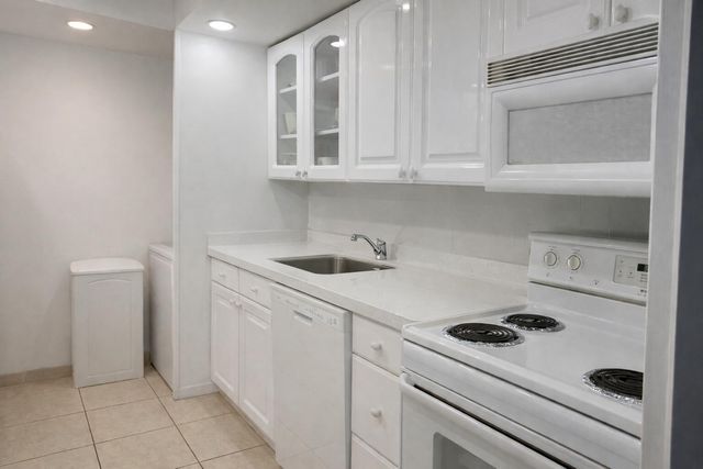 5401 Collins Avenue 1516, Miami Beach, FL 33140